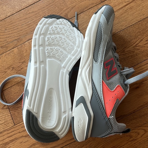 New Balance Shoes - Picture 3 of 5